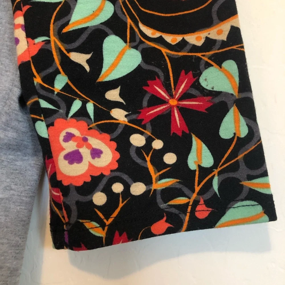 🌺LuLaRoe Randy Top🌺 - Picture 5 of 7